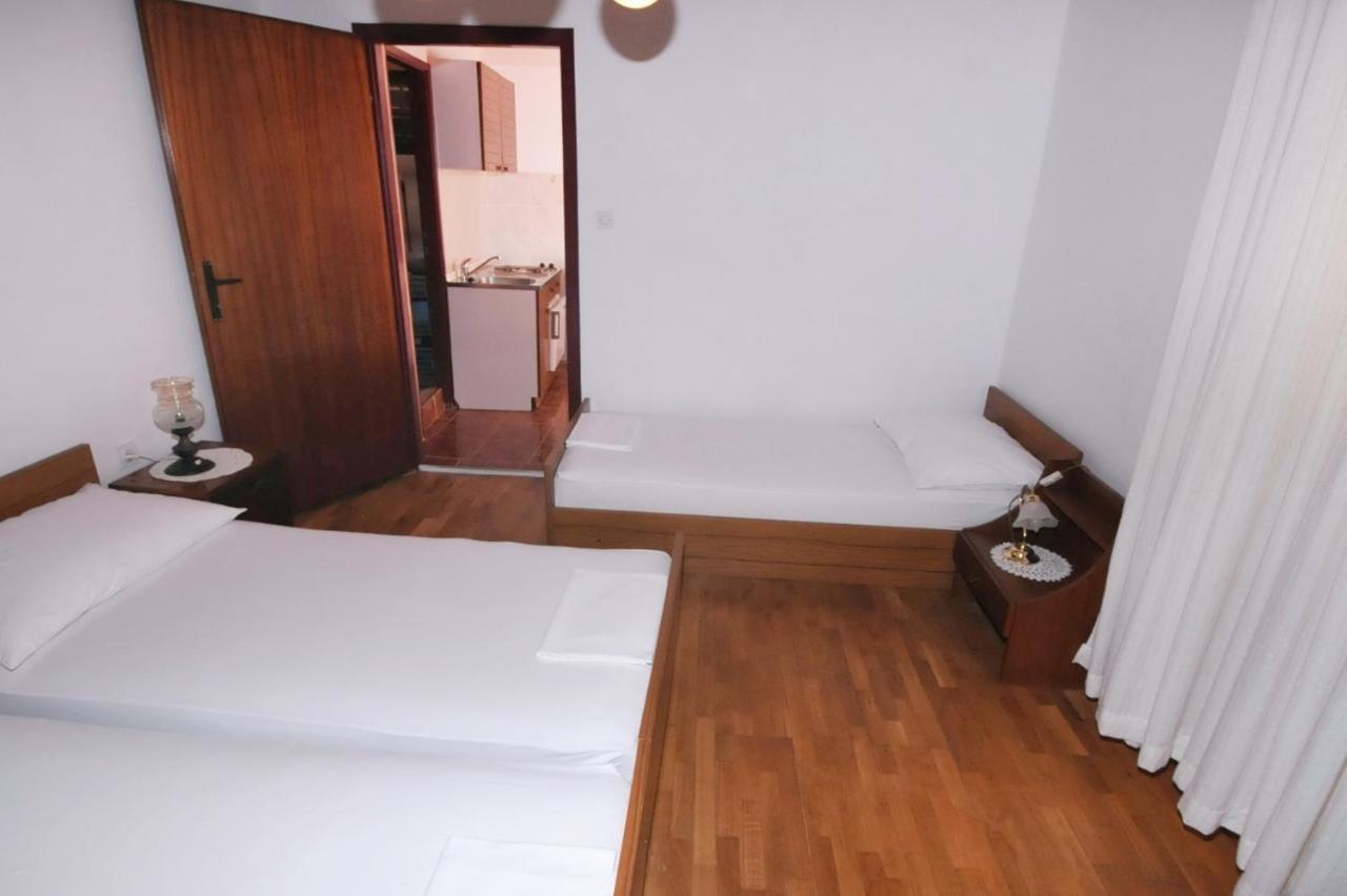 Apartment Metajna 6421B Екстер'єр фото