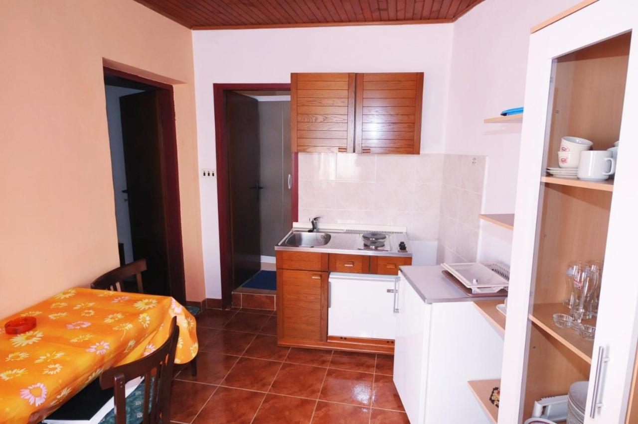 Apartment Metajna 6421B Екстер'єр фото