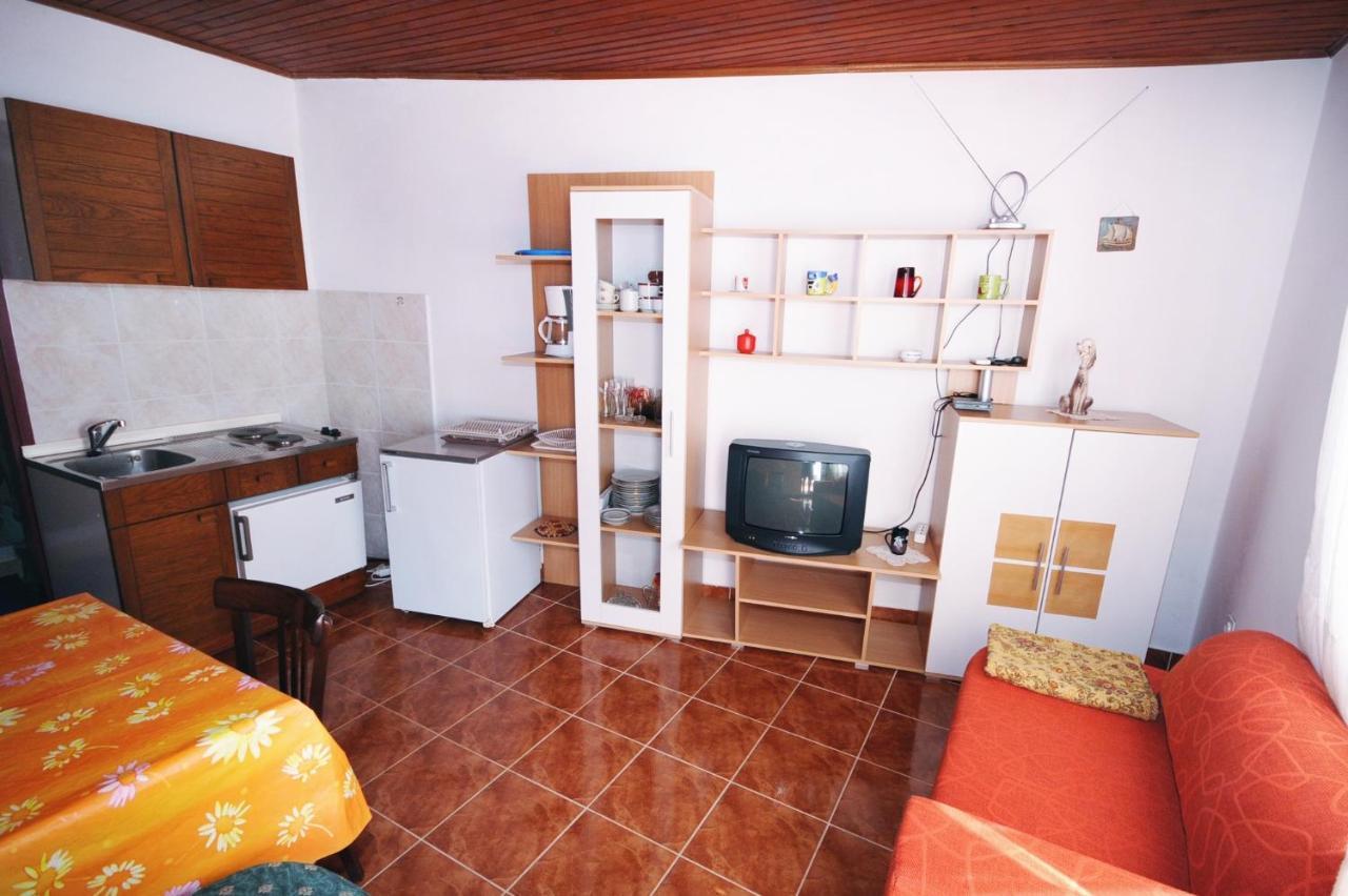 Apartment Metajna 6421B Екстер'єр фото